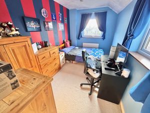 Bedroom- click for photo gallery